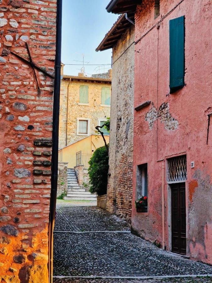 Thomas' Castle Pozzolengo Exterior foto
